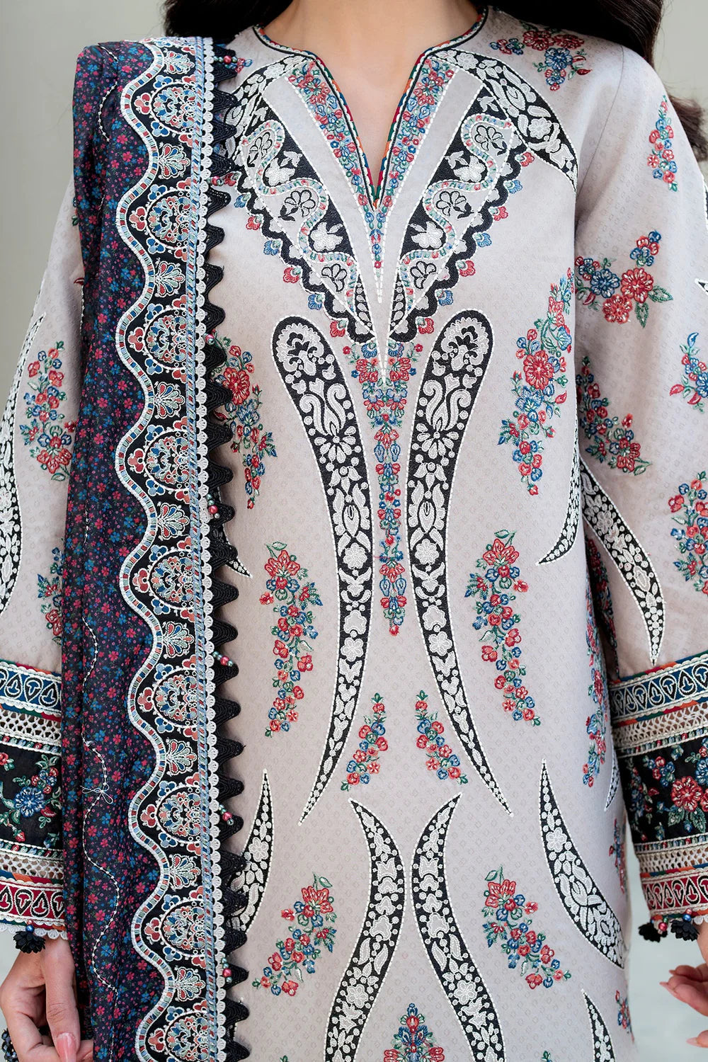 JAZMIN | SHAHKAR EID COLLECTION | EMBROIDERED LUXURY LAWN SL25-D7