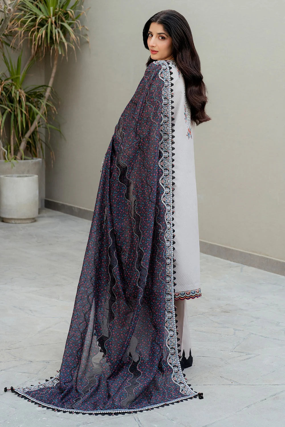 JAZMIN | SHAHKAR EID COLLECTION | EMBROIDERED LUXURY LAWN SL25-D7