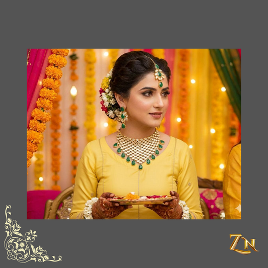 Exquisite Gold-Toned Choker Set with Crystal Mesh and  Teardrop Accents